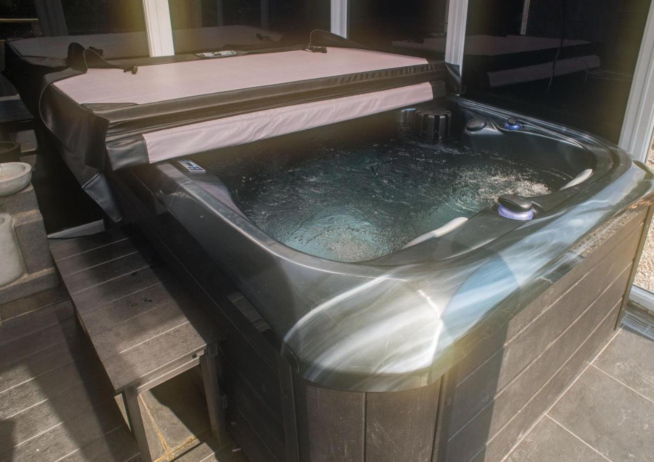 Luxury Super Central Cottage With A Hot Tub/ Gym Portree Extérieur photo